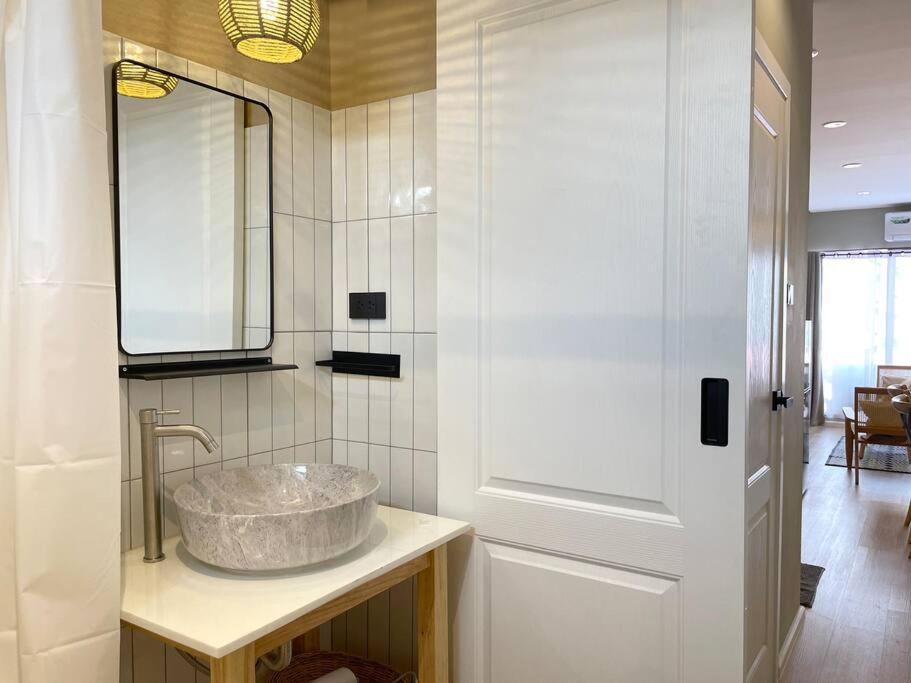 Fl4 Entire Apartment,2br,balcony,5min To Khaosan Banguecoque